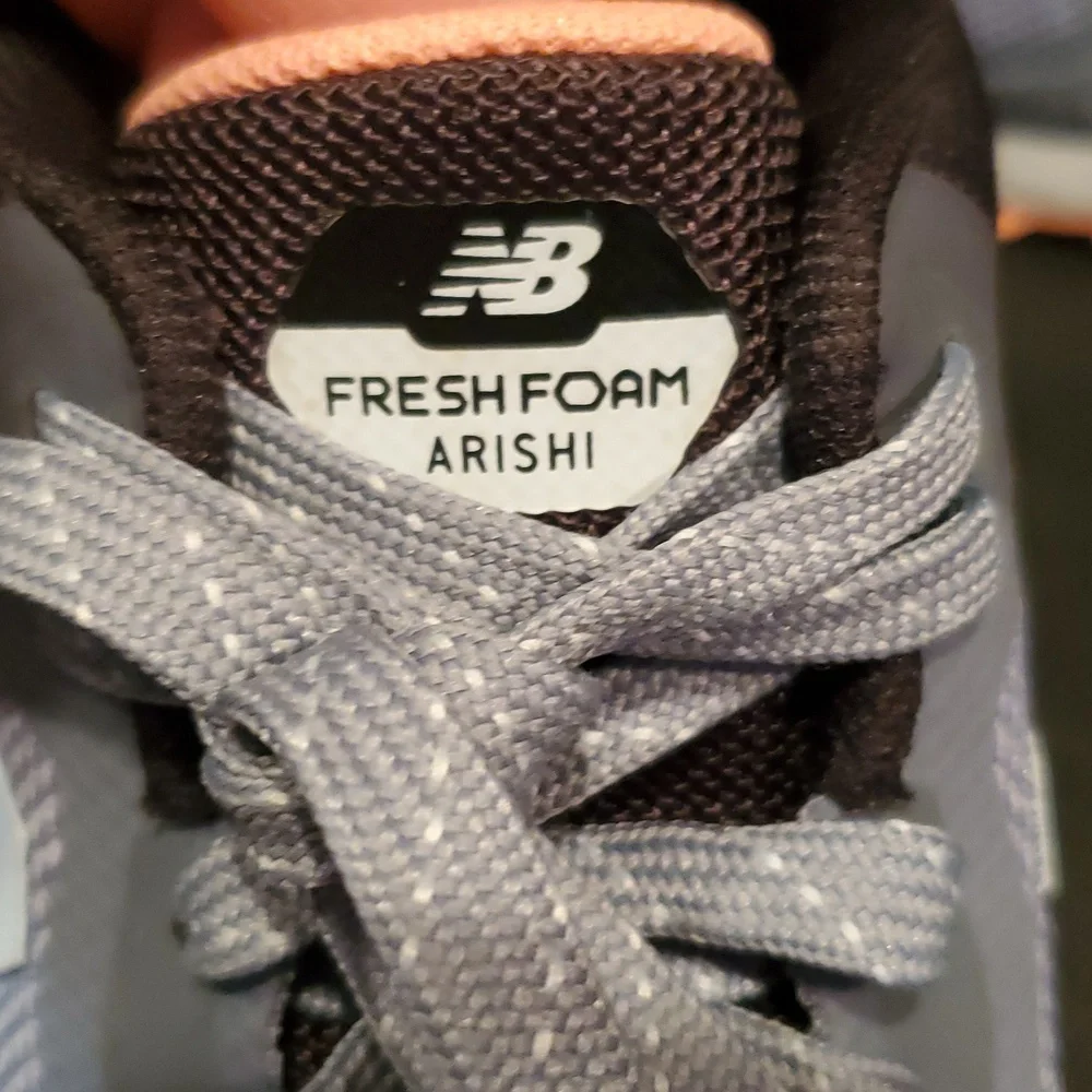 EUC New Balance Fresh Foam Arishi - Picture 9 of 11